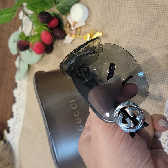 Authentic Gucci sunglasses